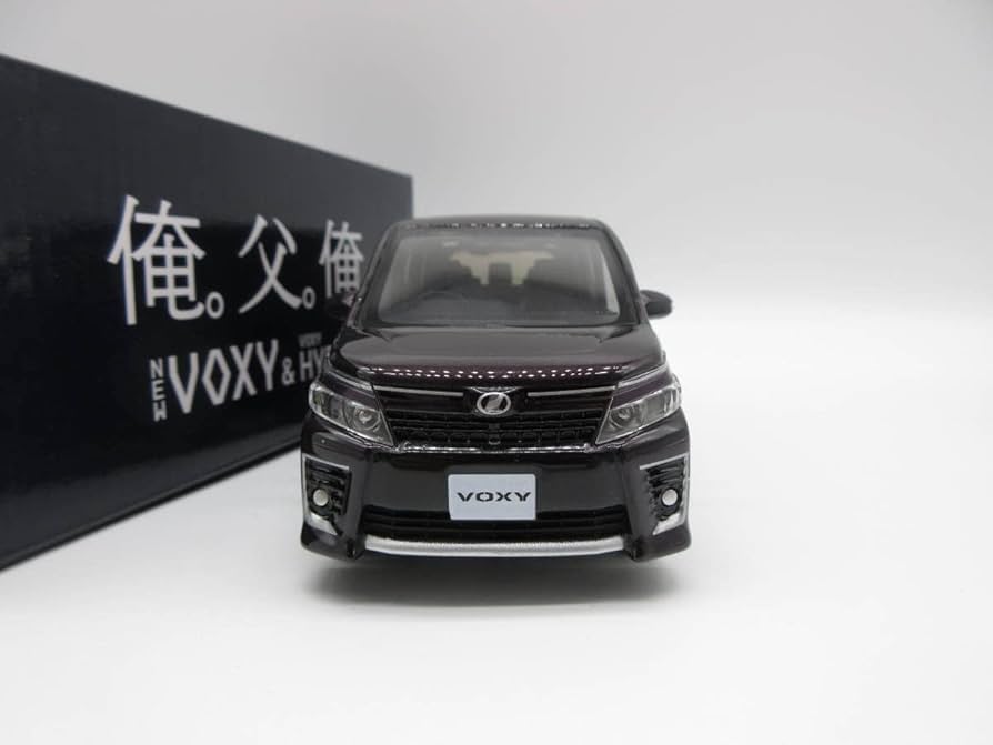Amazon | 1/30 トヨタ ヴォクシー 80 VOXY ZS 前期 カラーサンプル