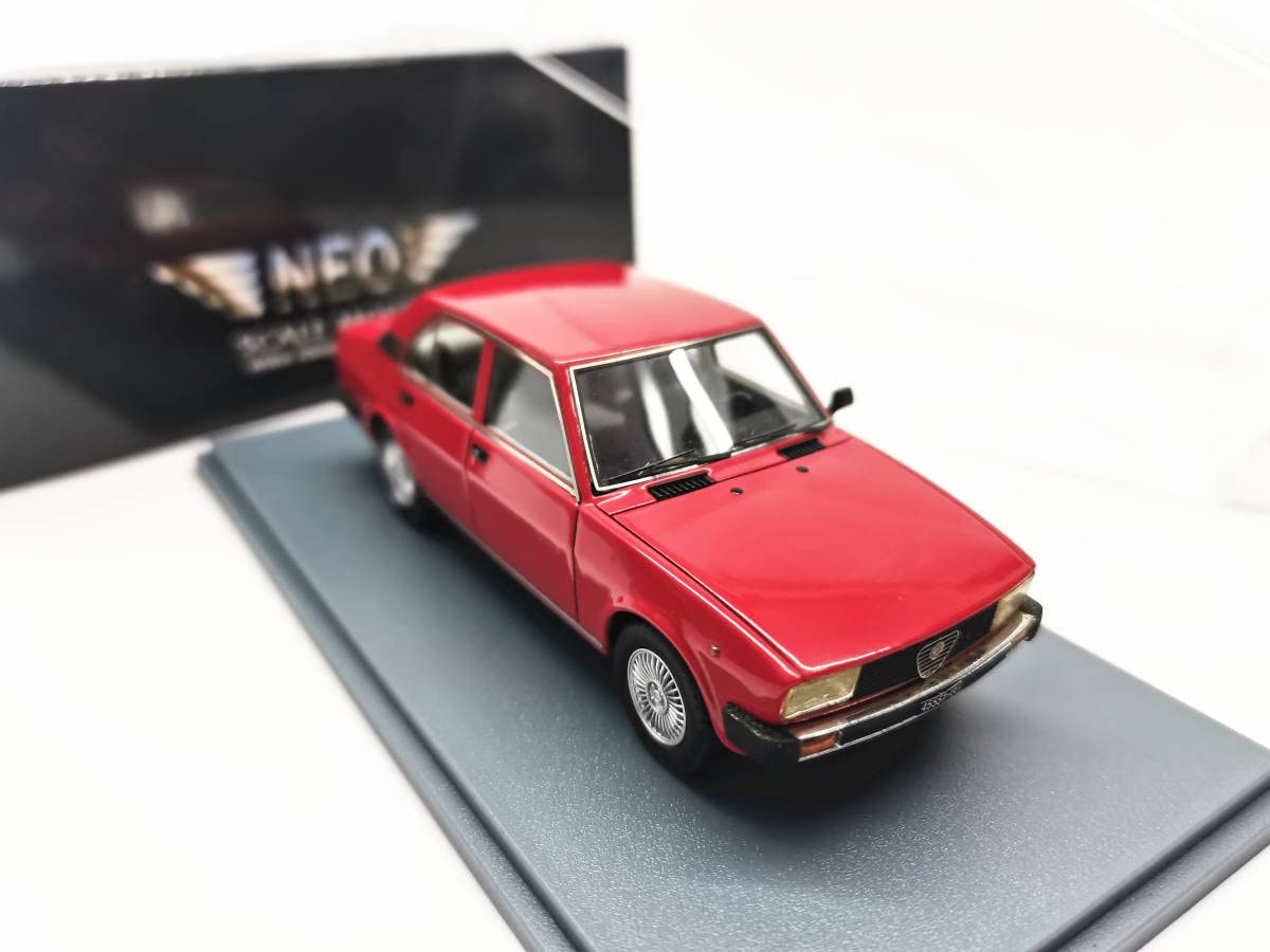 Amazon | NEO 1/43 アルファ・ロメオ Alfetta 2000 | ミニカー・ダイ