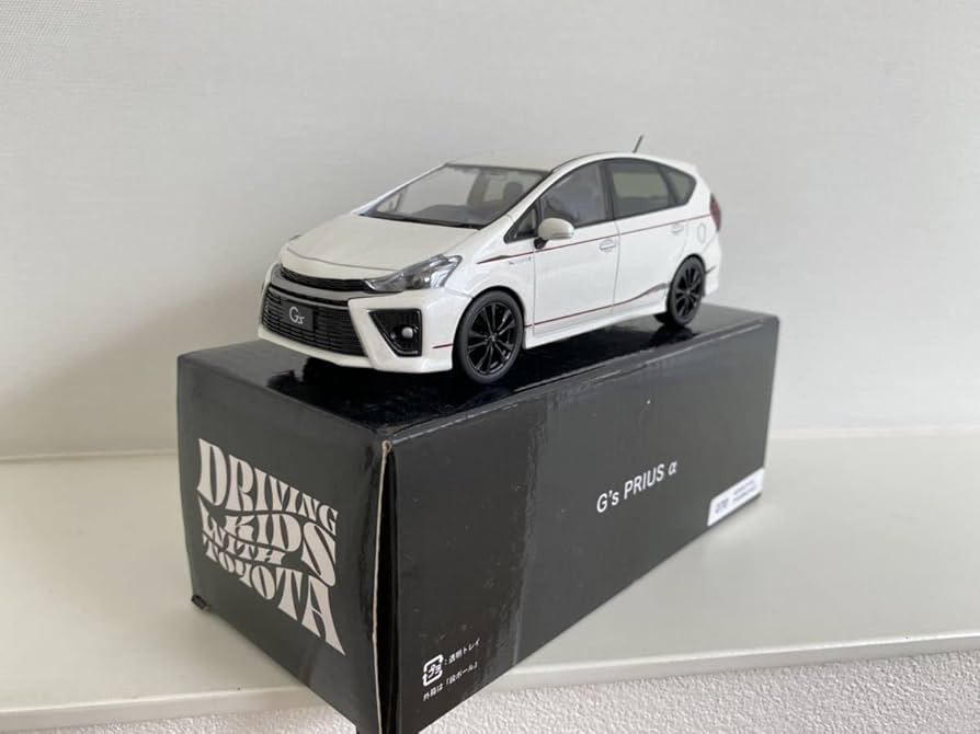 Amazon.co.jp: プリウスα G's アルファ 1/30 ジーズ070 ホワイトパール
