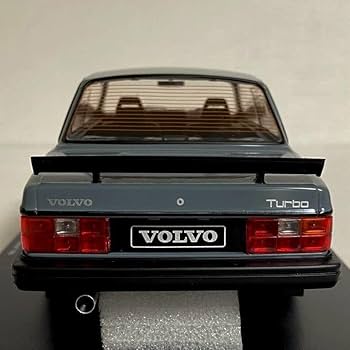 Amazon.co.jp: 1/18 ボルボ 240 ターボ／VOLVO 240 Turbo Custom 1985