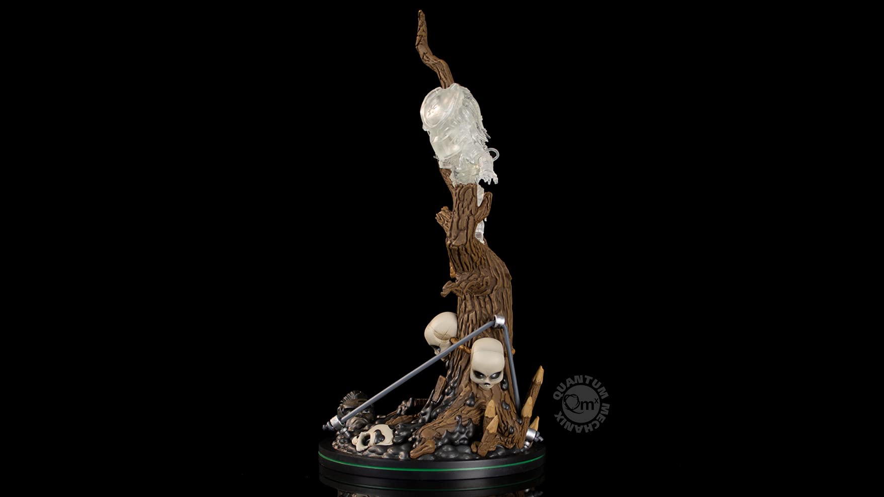 Amazon.com: QMx Predator Shiftsuit Variant Q-Fig Max Elite : Toys