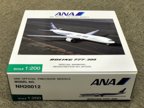 Amazon.co.jp: 全日空 ANA 1/200 B777-300 JA752A 「風」特別塗装 限定