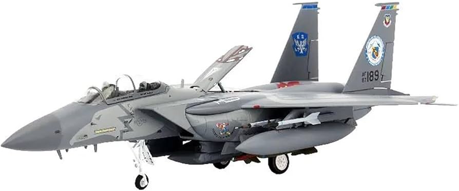 Amazon.co.jp: 飛行機 模型 完成品 1 72 米軍 F15 軍用戦闘機
