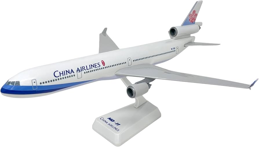 Amazon.com: Flight Miniatures China Airlines MD-11 1:200 Scale