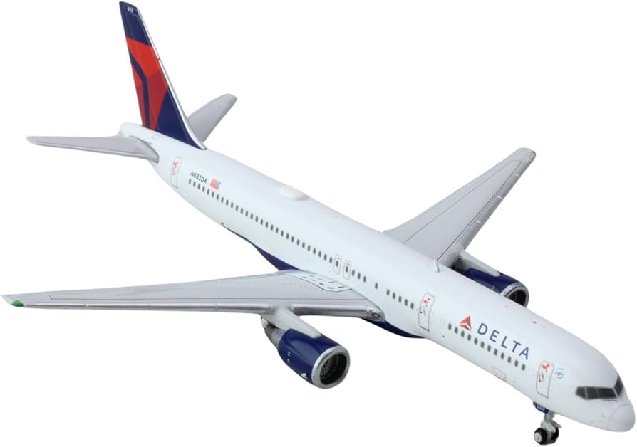 Amazon.com: GeminiJets Boeing 757-200 Commercial Aircraft Delta
