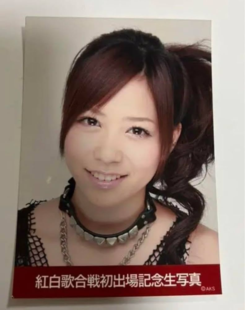 Amazon.co.jp: 河西智美 初紅白限定特典 生写真 akb48 k : おもちゃ