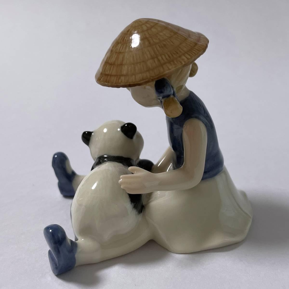 Amazon.co.jp: L7 2002年 エマ 少女 パンダ ミレニアム フィギュリン