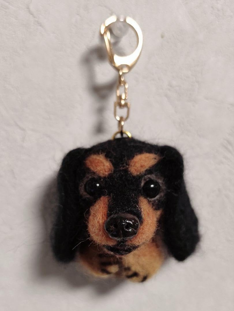 Amazon.co.jp: 羊毛フェルトブラックタンダックスフンドキーホルダー