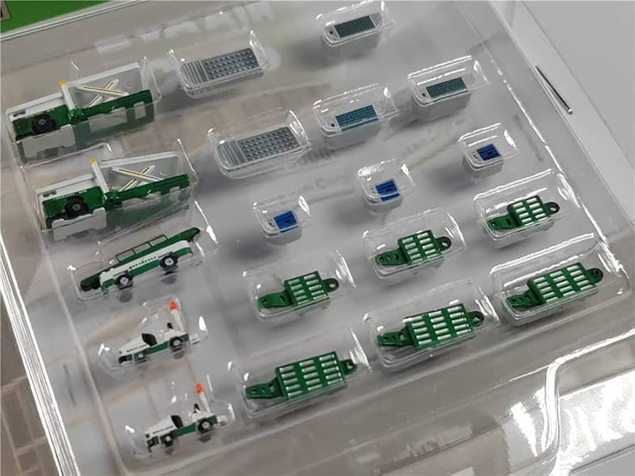 Amazon.com: Fantasy Wings Airport Ground handling GSE Cargo Set of