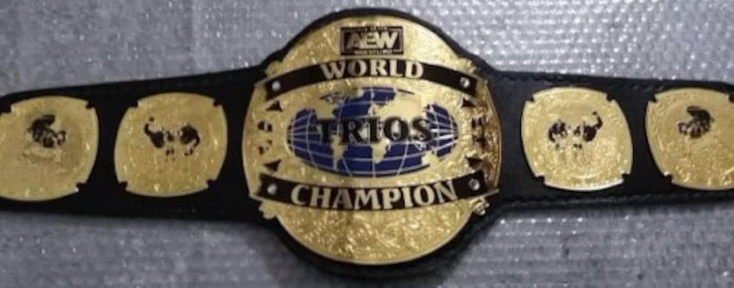 Amazon.co.jp: 新しいAEW Trios 世界レスリング選手権レプリカベルト