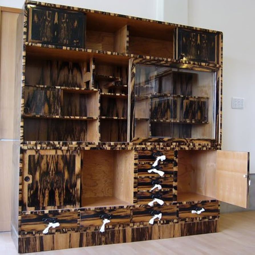 Amazon｜山形県名産品 高級家具 手作り黒柿和茶箪笥｜食器棚