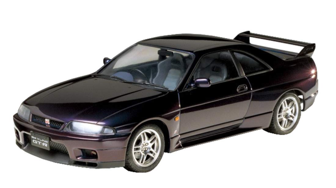 Amazon.com: Tamiya Nissan Skyline GT-R R33 V-Spec- 1/24 Scale
