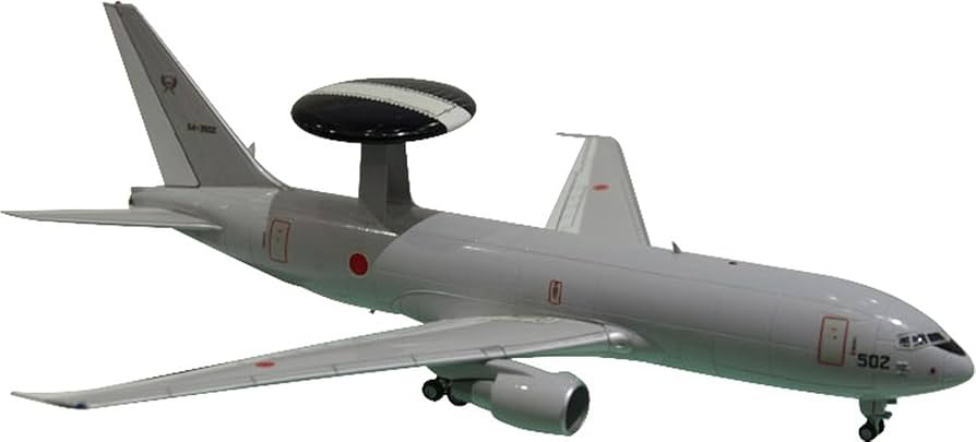 Amazon.com: Hasegawa 10802-1/200 KC767 and E767 AWACS, JASDF, Game