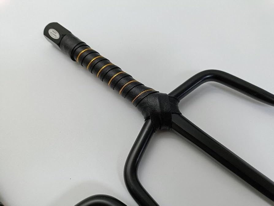 Amazon.co.jp: 武具 十手 48CM 黒メッキ 鉄製 釵 サイ 琉球古武術 武