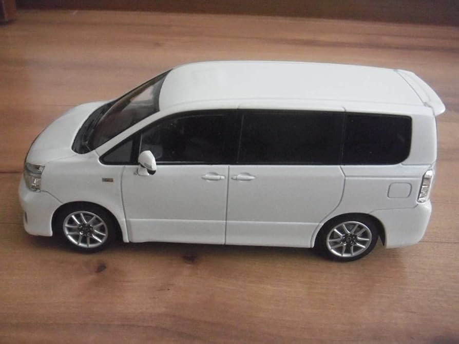 Amazon | トヨタ ヴォクシー ボクシー 白 ホワイト G's G SPORTS