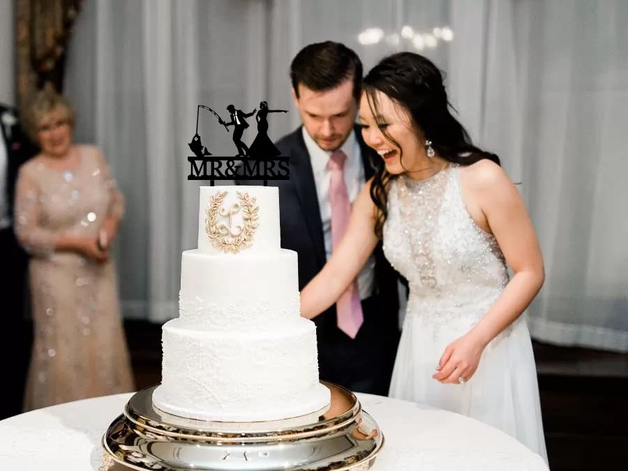 Amazon.co.jp: 面白い釣りウエディングケーキトッパー - ちょっと待っ