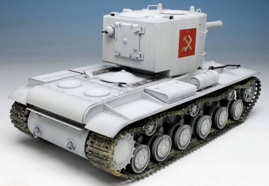 Amazon.co.jp: プラッツ GP17 1/35 ガールズ&パンツァー KV-2 プラウダ