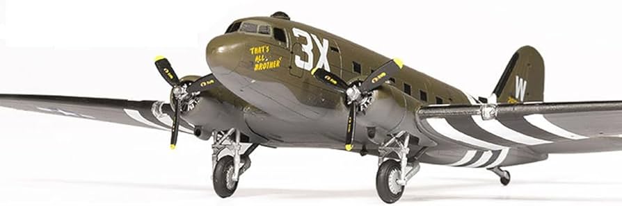Amazon.com: Academy - usaaf c-47 skytrain 1/144 - academy 12633