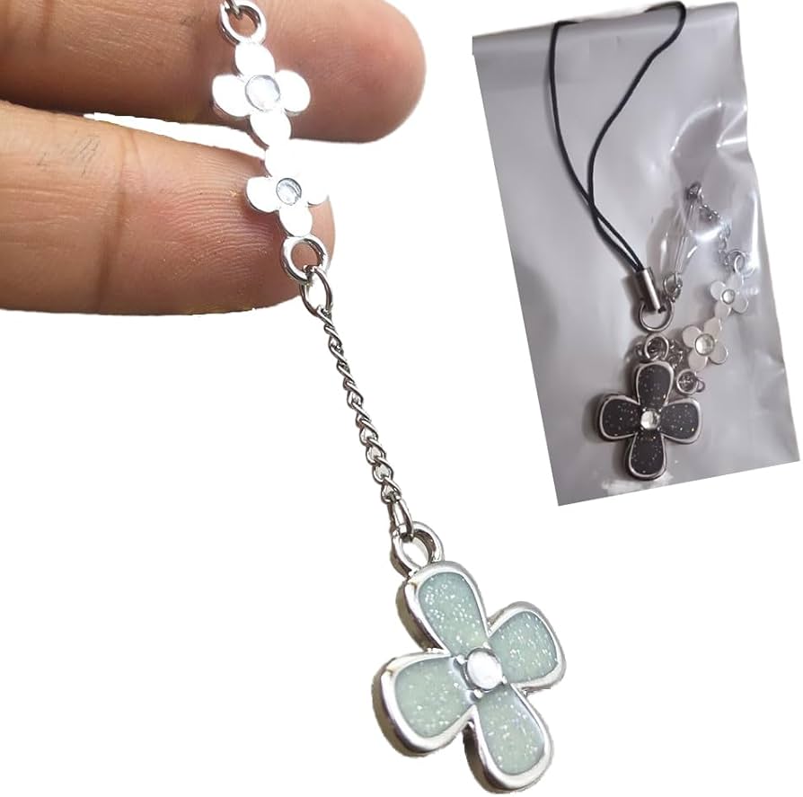 Amazon.co.jp: 君に届け クローバー 携帯ストラップ ペンダント 黒沼