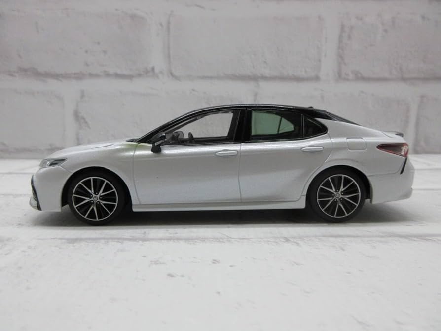 Amazon | ミニカー 1/30 ミニカー 新型カムリ WS 後期 ブラックマイカ