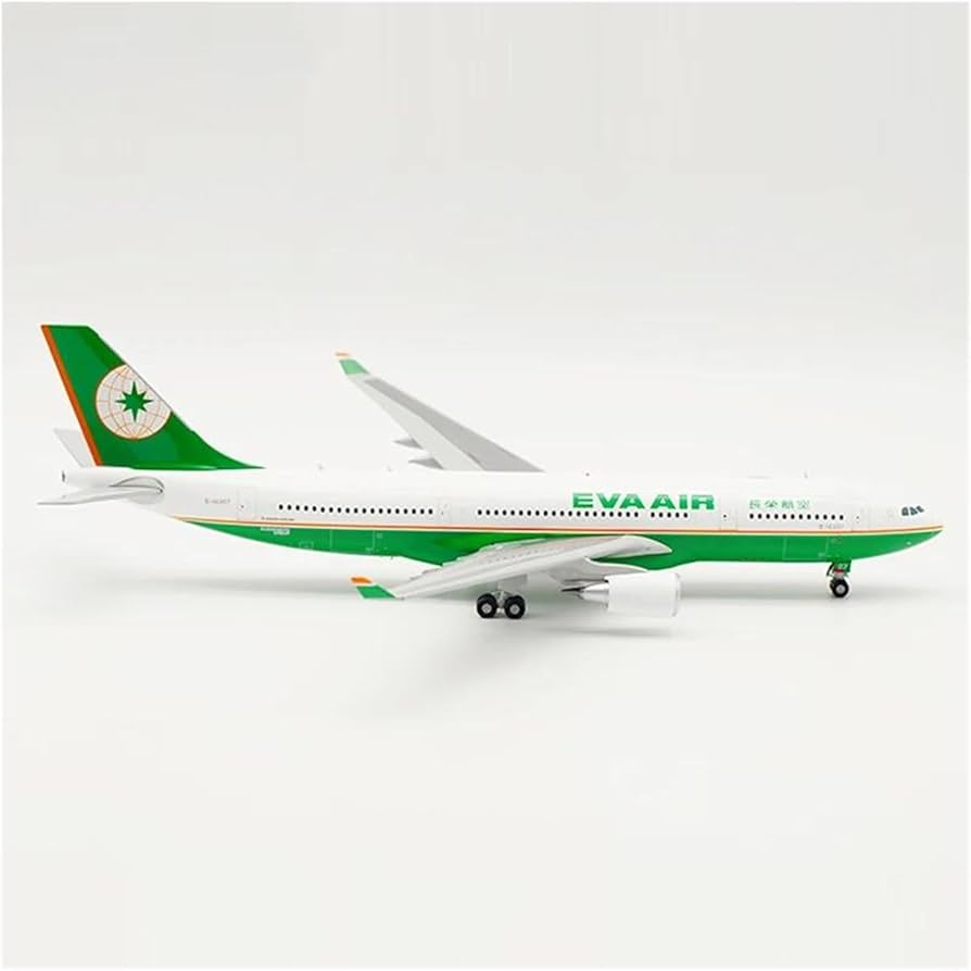 Amazon.co.jp: 飛行機模型飛行機おもちゃの飛行機模型 エバー航空 A330