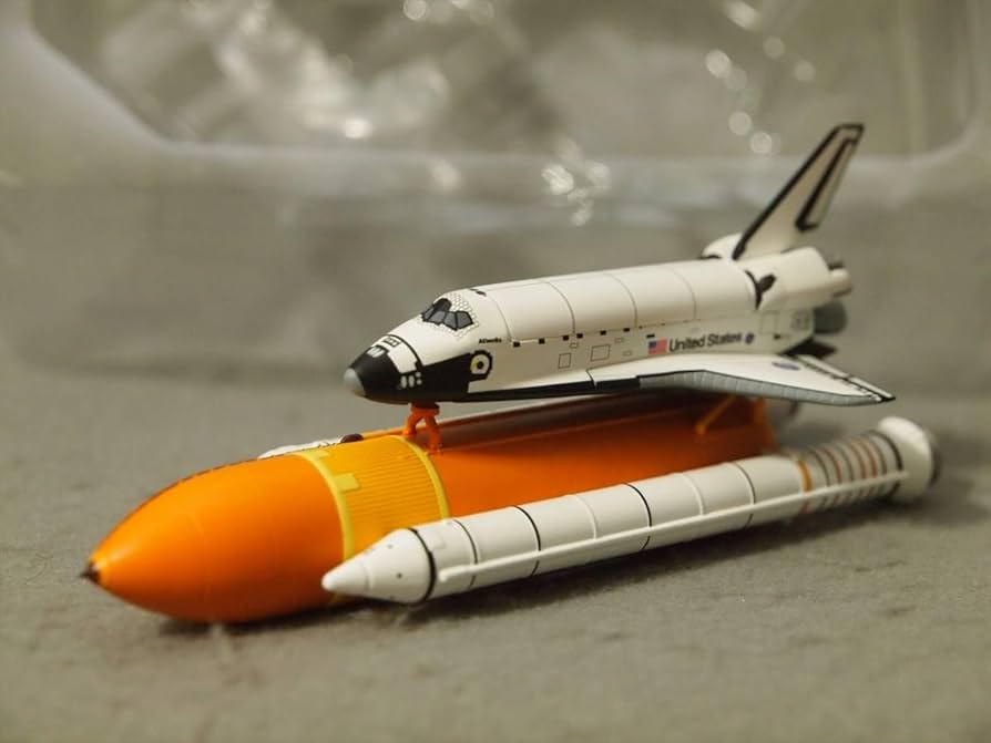 Amazon | 1/400 NASA スペースシャトル アトランティス Last Mission