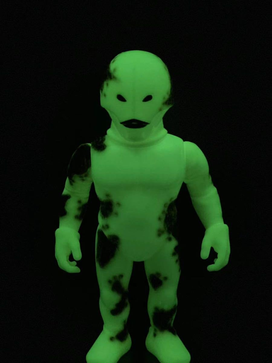 Amazon.co.jp: ウルトラセブン スペル星人 UNKNOWN ソフビ : おもちゃ