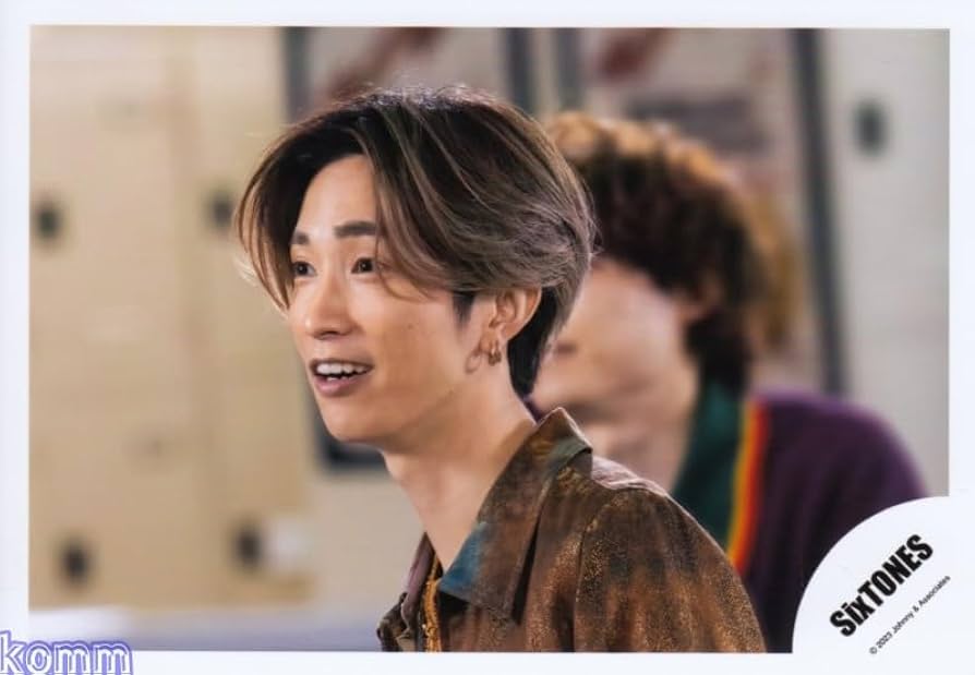 Amazon.co.jp: Six TONES 公式 生 写真（田中樹 ）ST01160 : おもちゃ