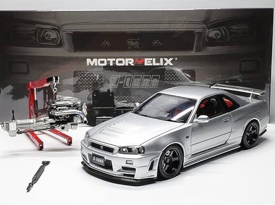 Amazon | 最後1台！Engine Version！銀！限定品！MotorHelix 1/18日産
