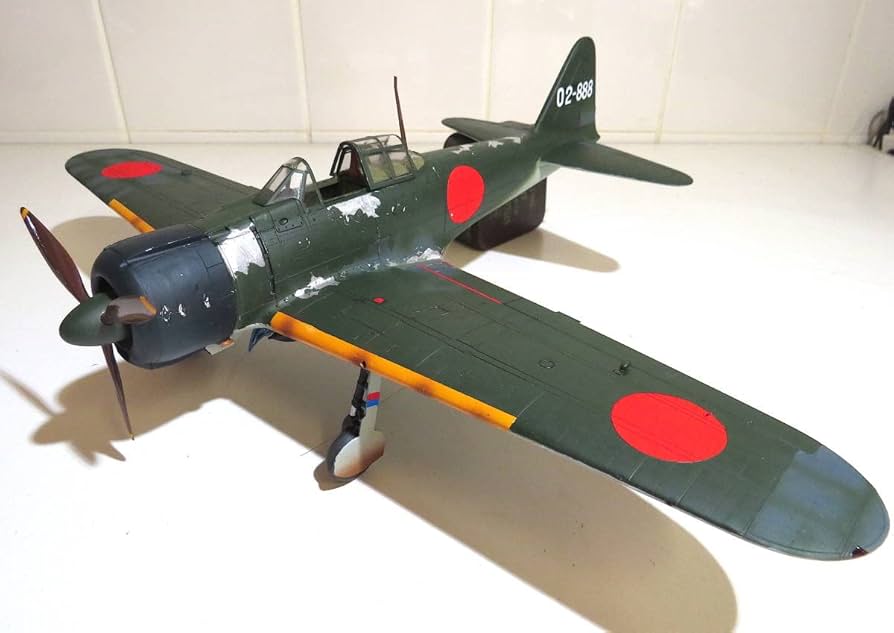 Amazon | DOYUSYA 132 零戦21型 爆戦 第一神風特別攻撃隊 敷島隊 関