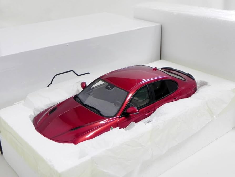 Amazon | OttO 1/18 アルファロメオ ジュリア クアドリフォリオ レッド