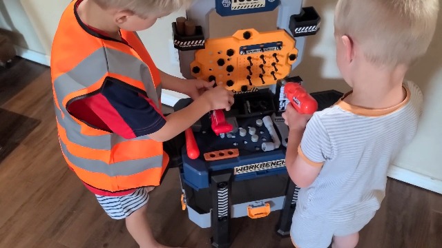 Amazon.com: Jovow Kids Tool Bench with Realistic Tools and