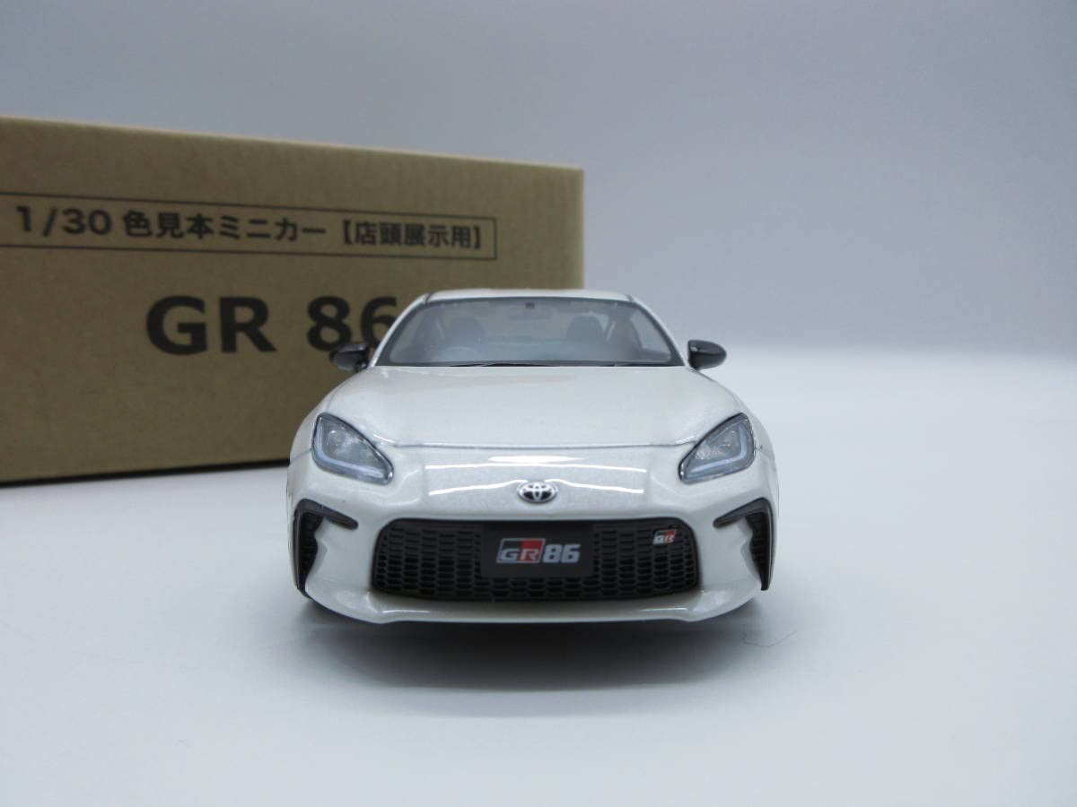 Amazon.co.jp: 1/30 トヨタ 新型GR86 クリスタルホワイトパール カラー