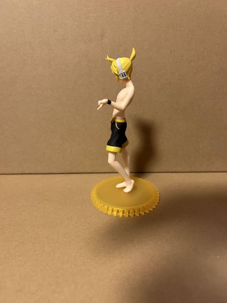 Amazon | 鏡音レン 水着Ver. S-style フィギュア フリーイング