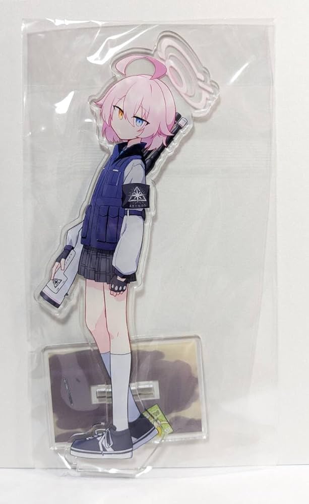 Amazon.co.jp: 小鳥遊ホシノ アクリルスタンド ブルアカ 過去 一年