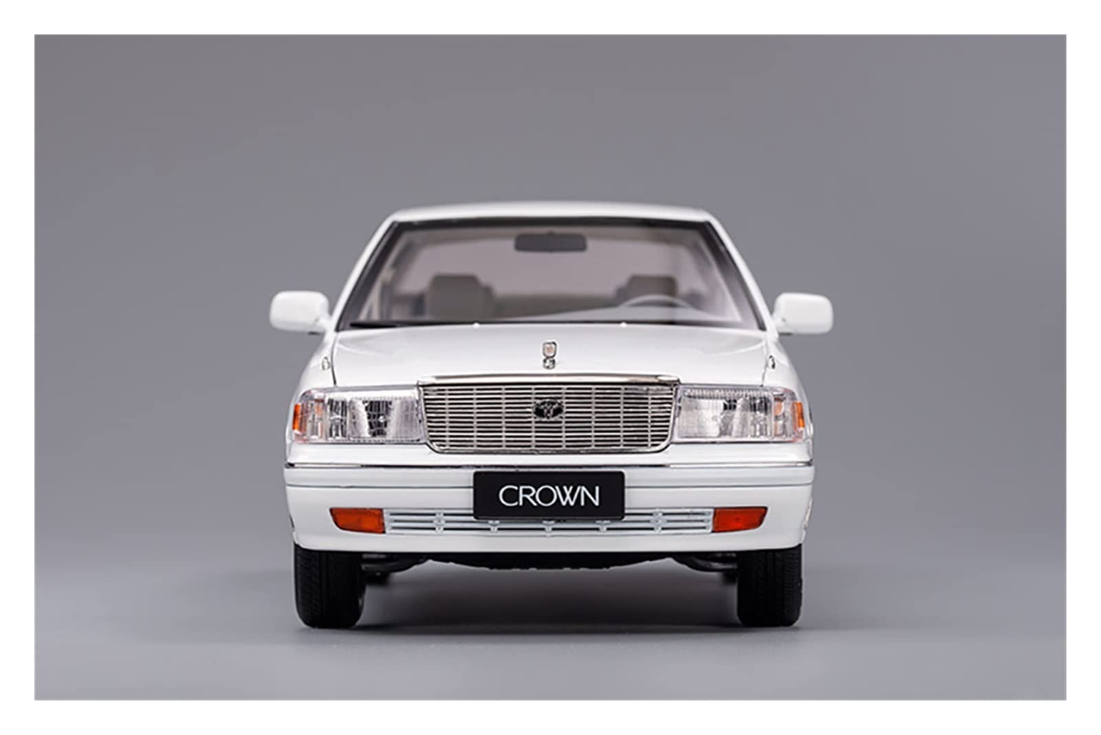 Amazon | ミニカー スケールモデルカー ブティック1:18トヨタクラウン