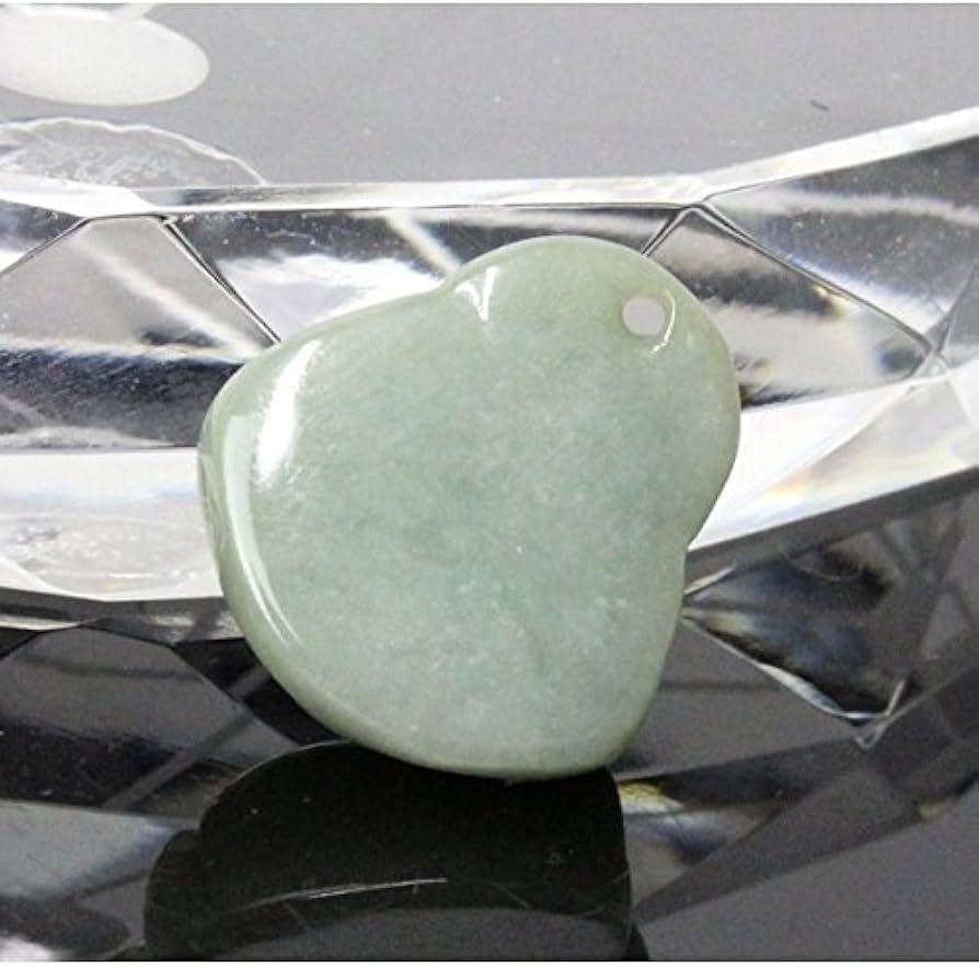 Amazon.co.jp: 翡翠 お守り 布袋様 ミャンマー ひすい ジェイド 原石