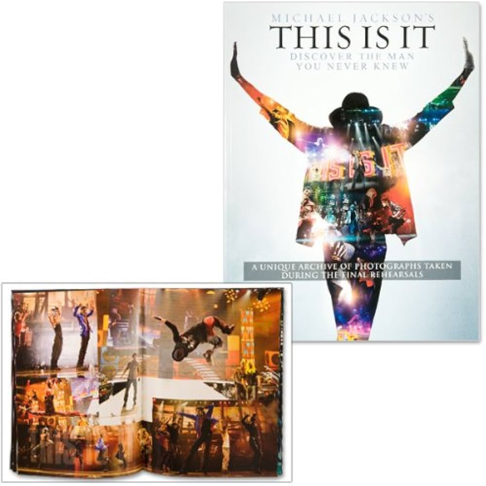 Amazon.co.jp: 映画パンフレット『マイケル・ジャクソン THIS IS IT』 : 本