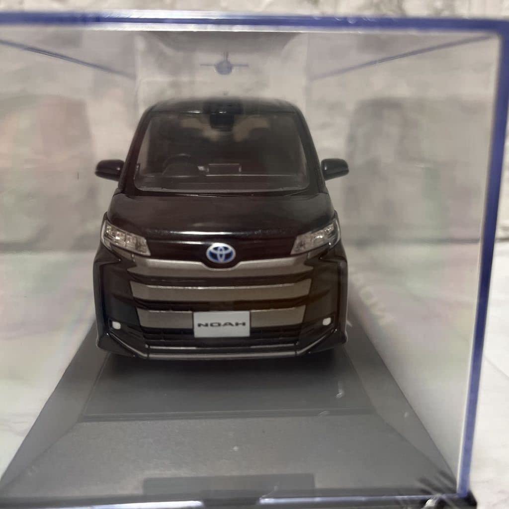 Amazon | 1/30 トヨタ 新型 90 ノア NOAH カラーサンプル ミニカー