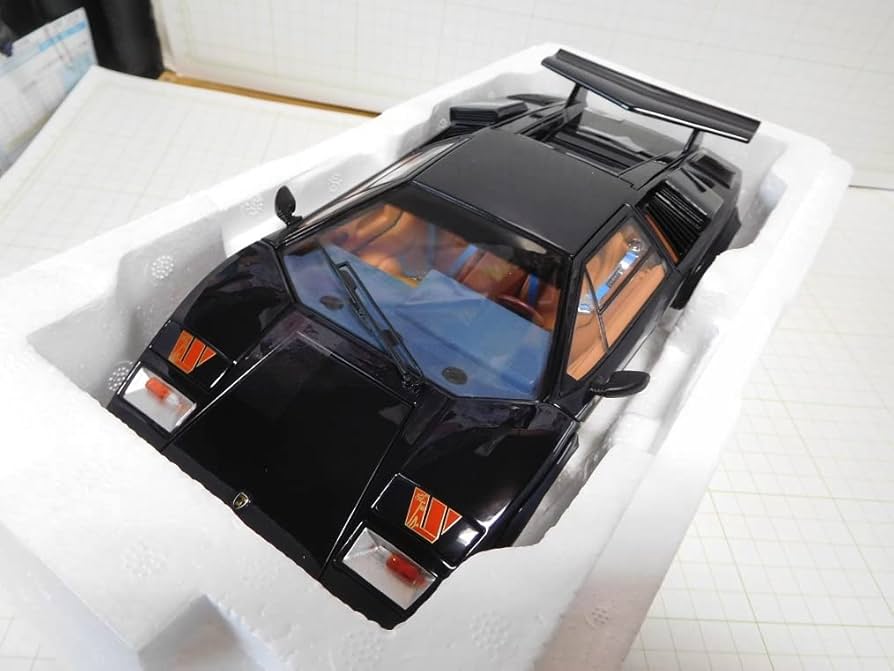 Amazon.co.jp: 京商 1/18 ランボルギーニ カウンタック ウォルター