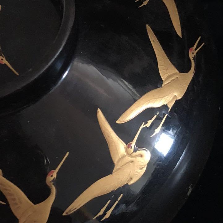 Amazon.co.jp: 究極の美蔵から黄金の鶴23羽が優雅に飛ぶ漆塗り蒔絵の