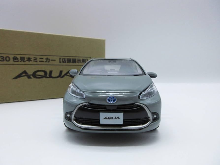 Amazon | 1/30 ミニカー 新型アクア AQUA カラーサンプル ミニカー