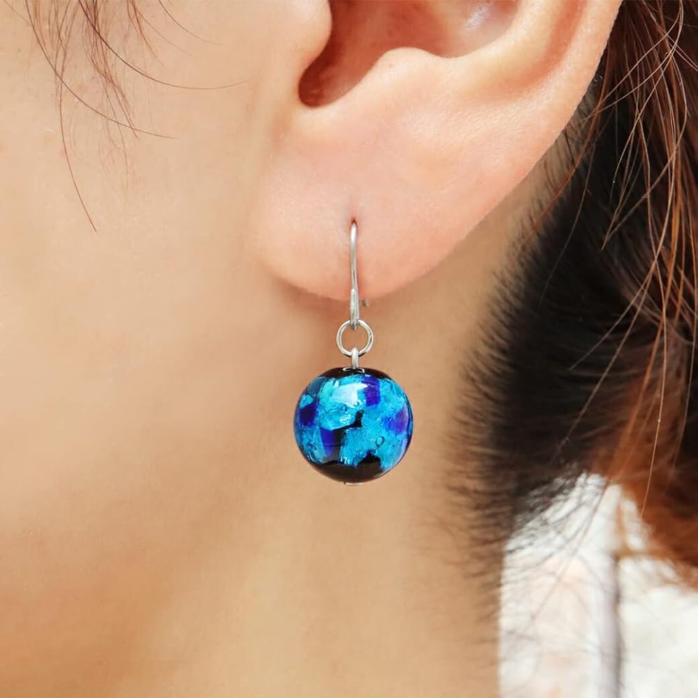 Amazon | ホタルガラス ピアス レディース ブルー 青色 光る 蓄光