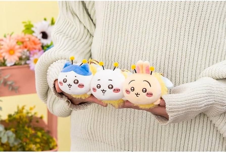 Amazon.co.jp: ちいかわ ハチさんマスコット ぬいぐるみ うさぎ : おもちゃ