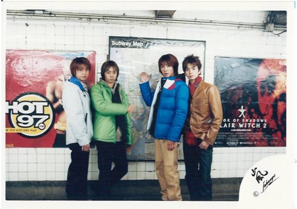 Amazon.co.jp: 公式写真 嵐 大野智・櫻井翔・相葉雅紀・松本潤 : 本