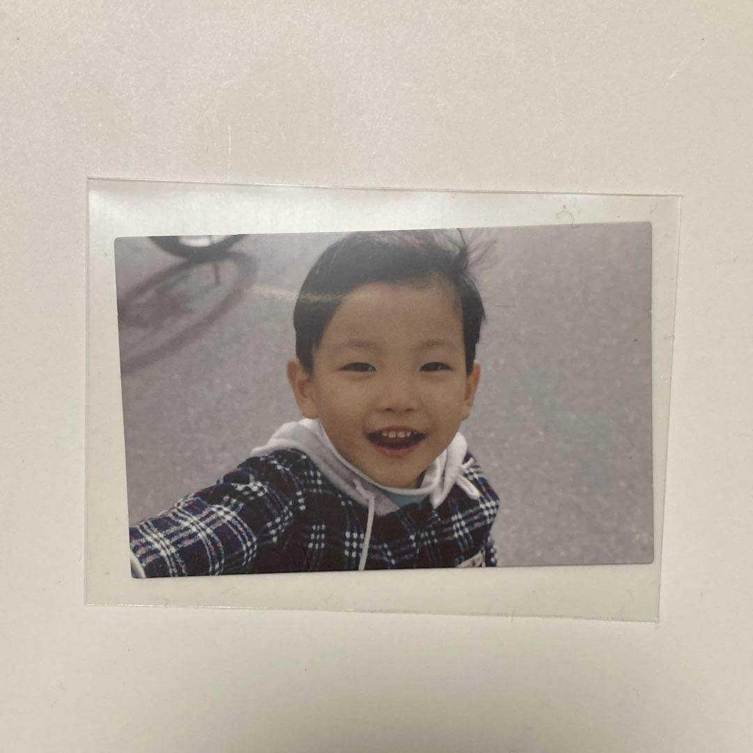 Amazon.co.jp: ATEEZ ホンジュン 幼少期 トレカ : おもちゃ