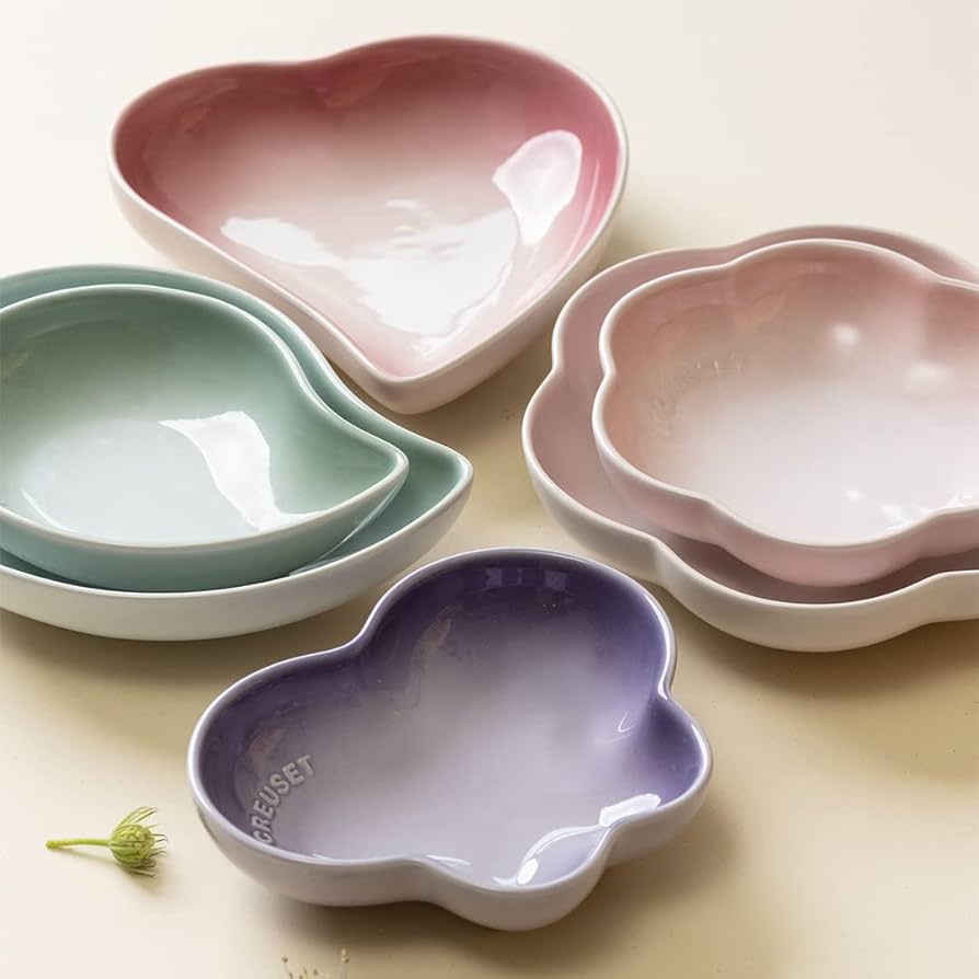 Amazon｜ル・クルーゼ(Le Creuset) スフィア・ラウンドフラワー