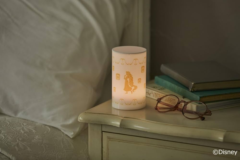 Amazon.co.jp: 5色に光る! Disney 塔の上のラプンツェル ランタン