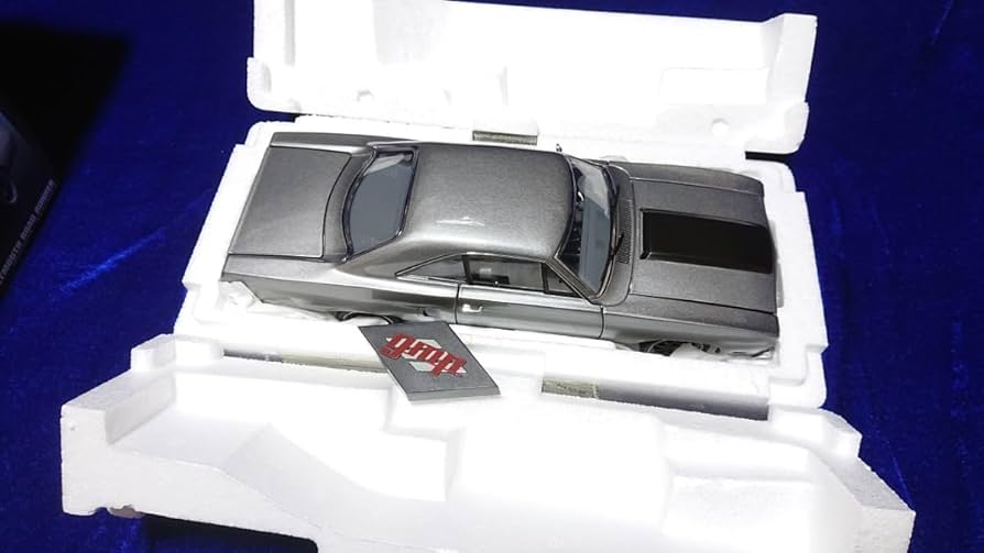 Amazon.co.jp: 1/18 GMP Plymouth Road Runner 1970 The HAMMER