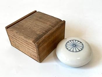 Amazon.co.jp: 骨董 アンティーク 陶芸家 井上良斎 染付菊御紋 香合